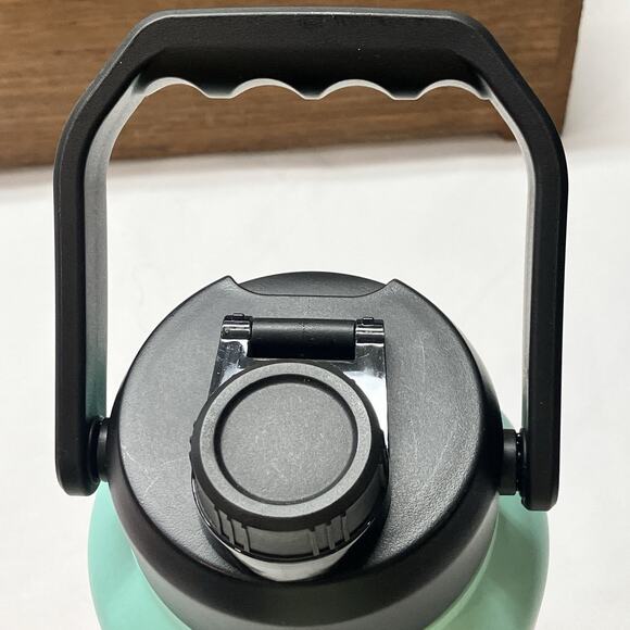 BJPKPK 87 oz. Ombré Insulated Water Bottle Carrying Handle Stainless Steel - Picture 7 of 8